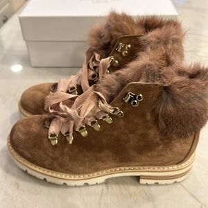New with tags AGL lace up low boot cognac brown fur trim sz 37.5